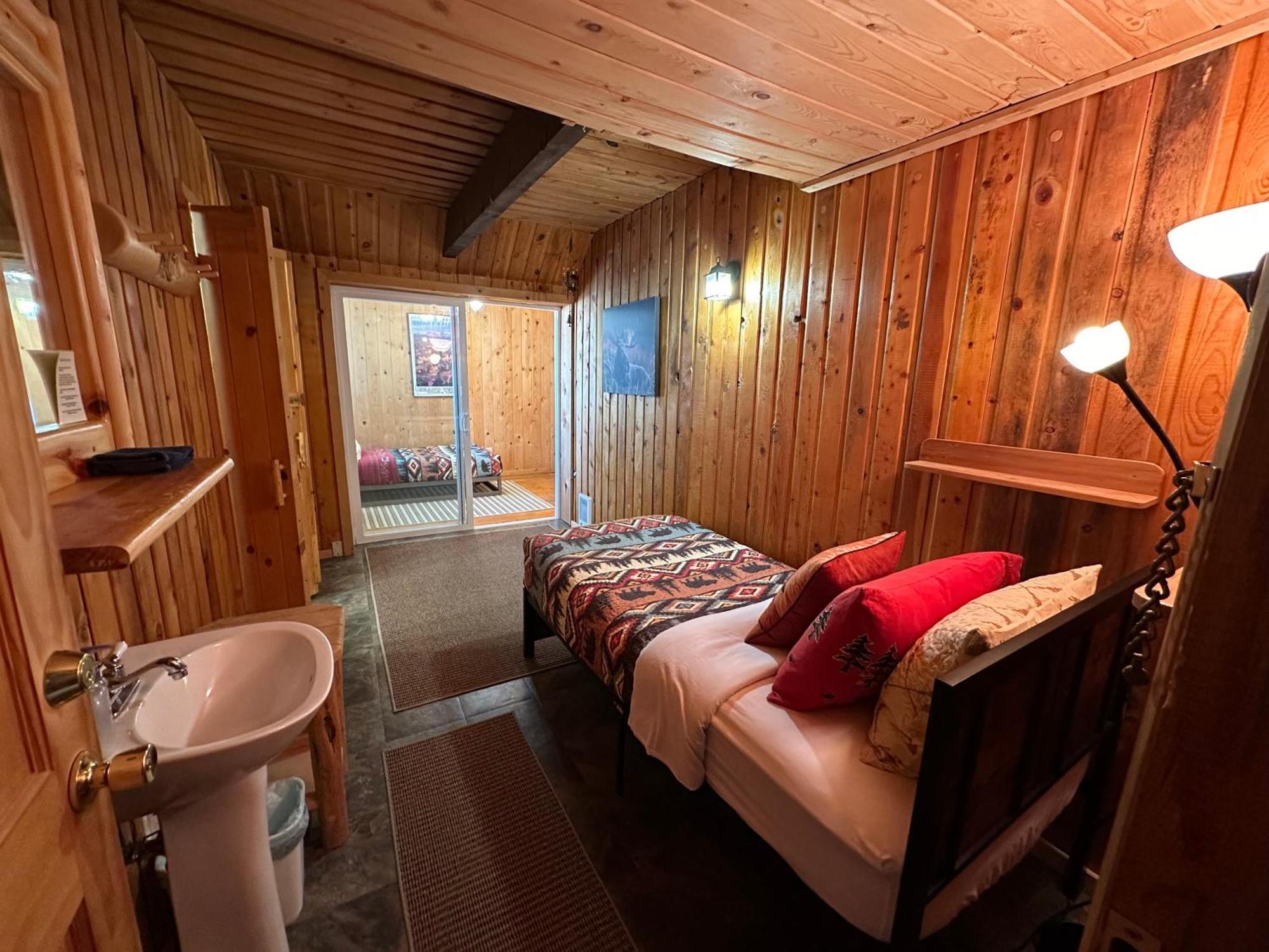 Mount Peale Country Inn La Sal 外观 照片